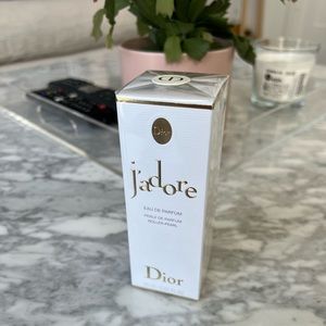 NWT J’adore Dior Perfum Roller Pearl